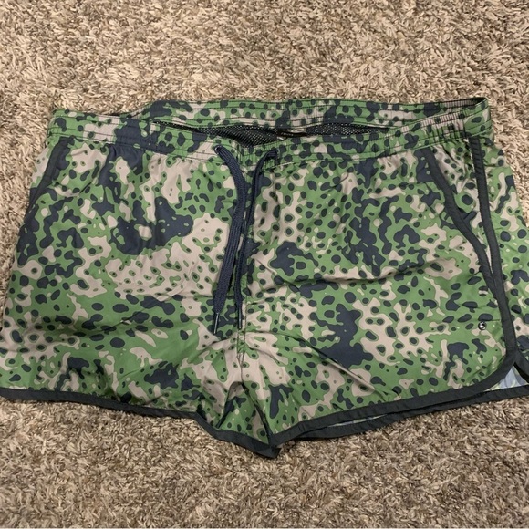Women’s H&M Running Shorts - Picture 1 of 4